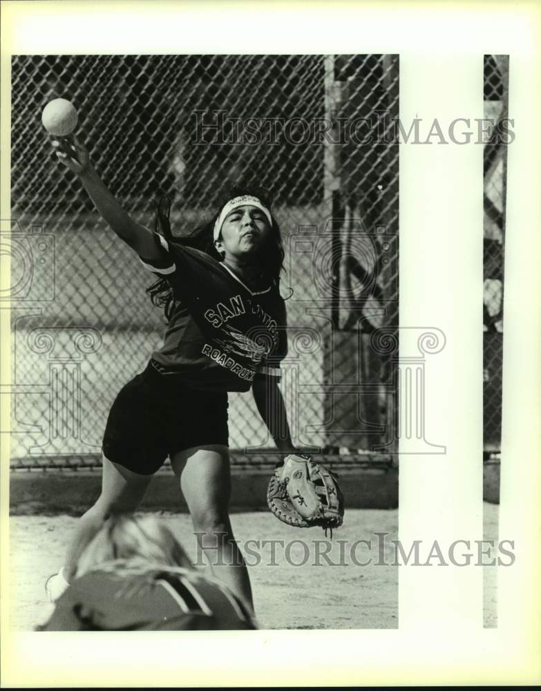 1987 Press Photo San Antonio Roadrunners softball player Blanca Sanchez- Historic Images