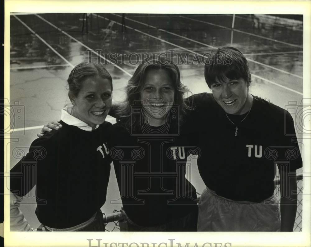 1985 Press Photo A trio of Trinity women&#39;s tennis players - sas14421- Historic Images