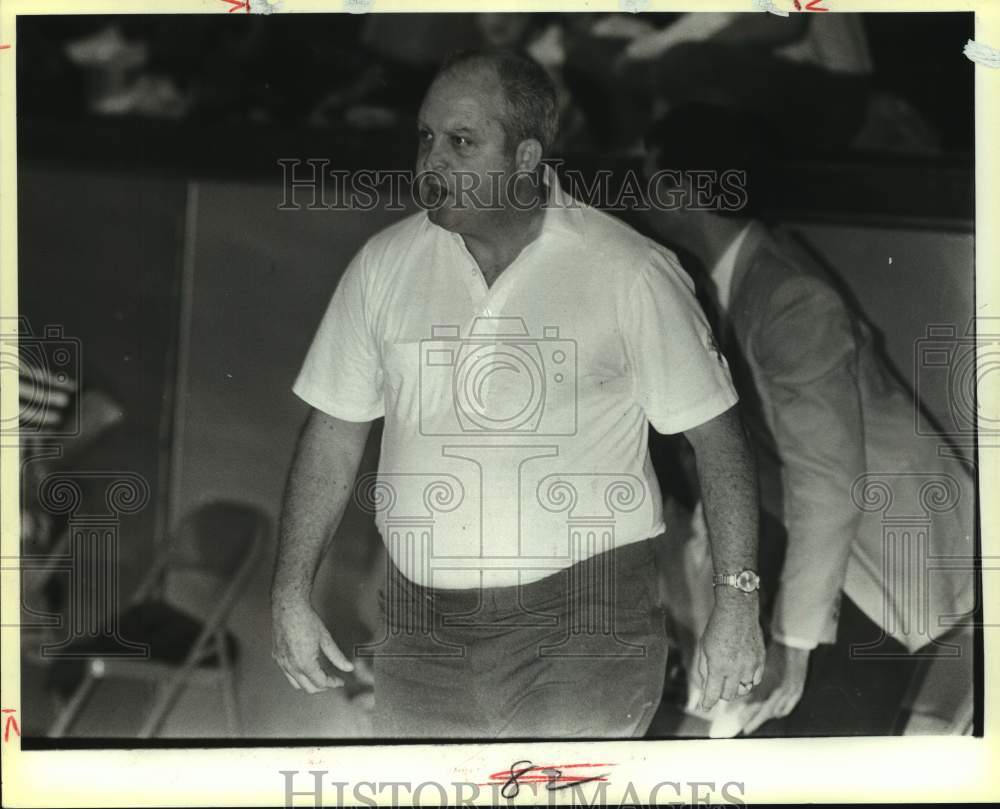 1988 Press Photo St. Mary's college basketball coach Buddy Meyer - sas14504- Historic Images