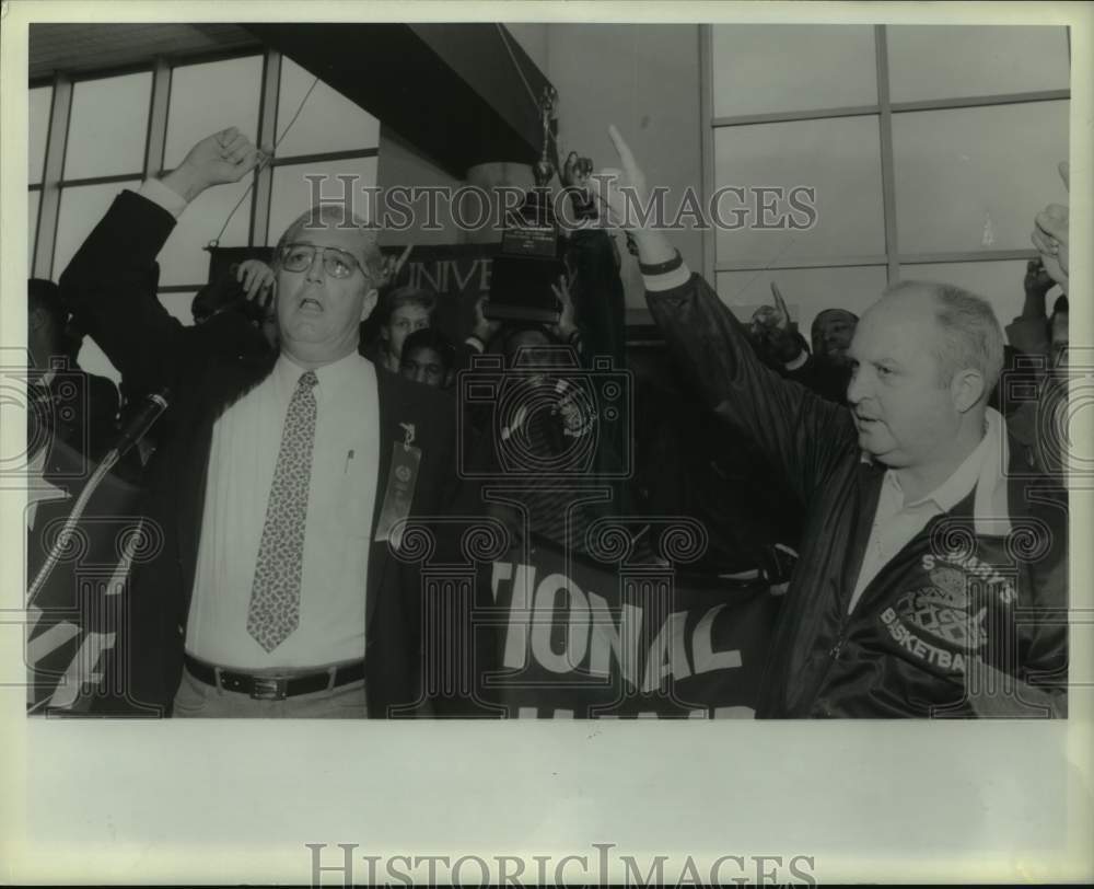 1989 Press Photo Jim Koett and St. Mary's basketball coach Buddy Meyer- Historic Images