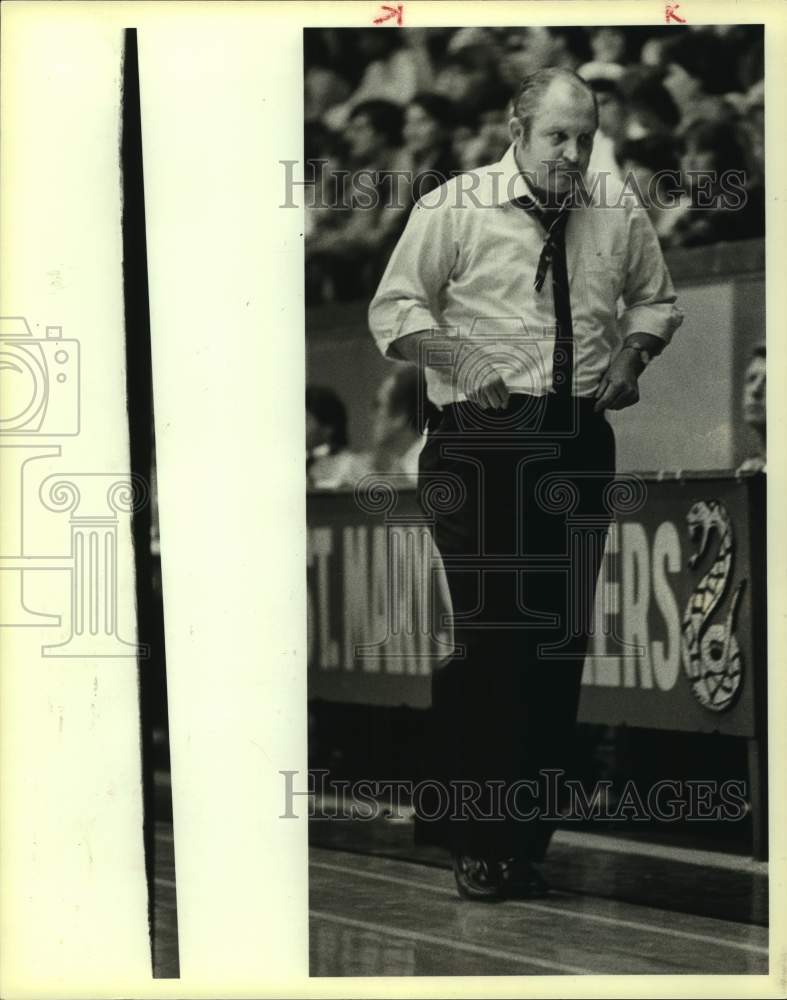 1983 Press Photo St. Mary&#39;s college basketball coach Buddy Meyer - sas14673- Historic Images