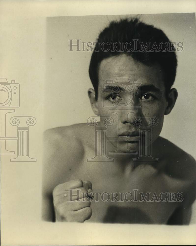 Press Photo Boxer Manuel Mendoza - sas15031- Historic Images