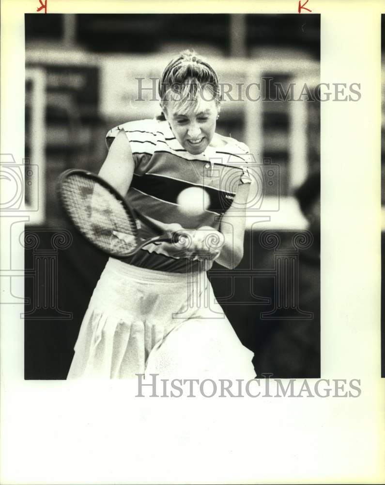 1990 Press Photo Pro women&#39;s tennis player Jennifer Santrock - sas15221- Historic Images