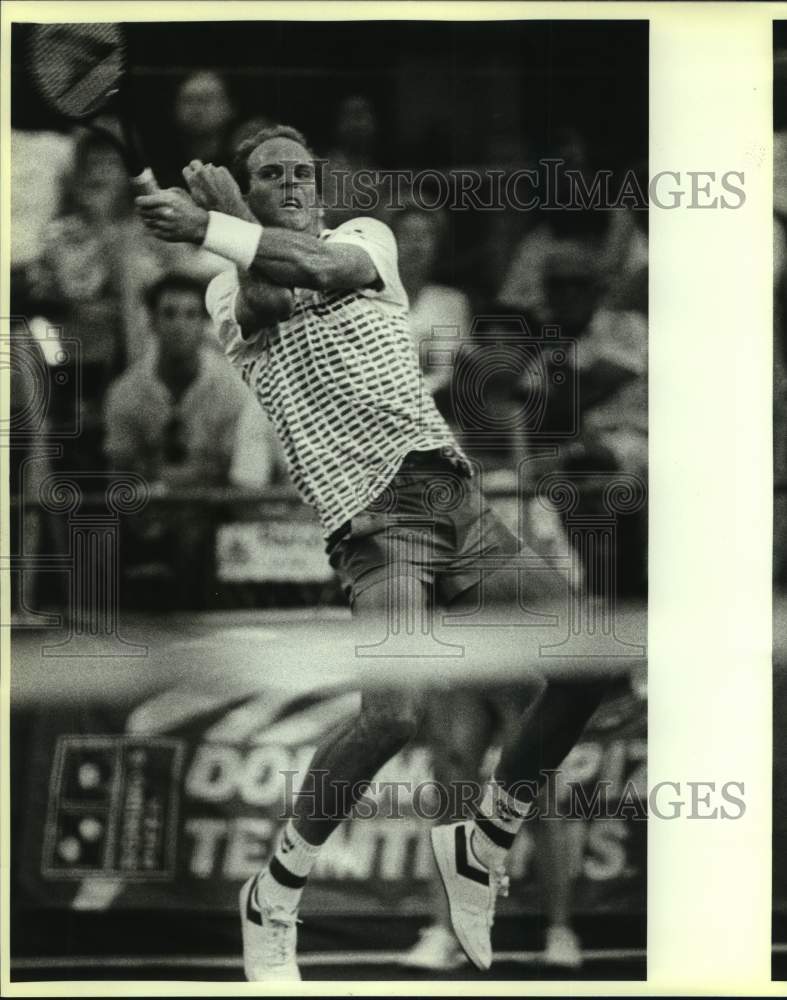 1984 Press Photo Tennis player Ben Testerman in action vs. Terry Moor- Historic Images