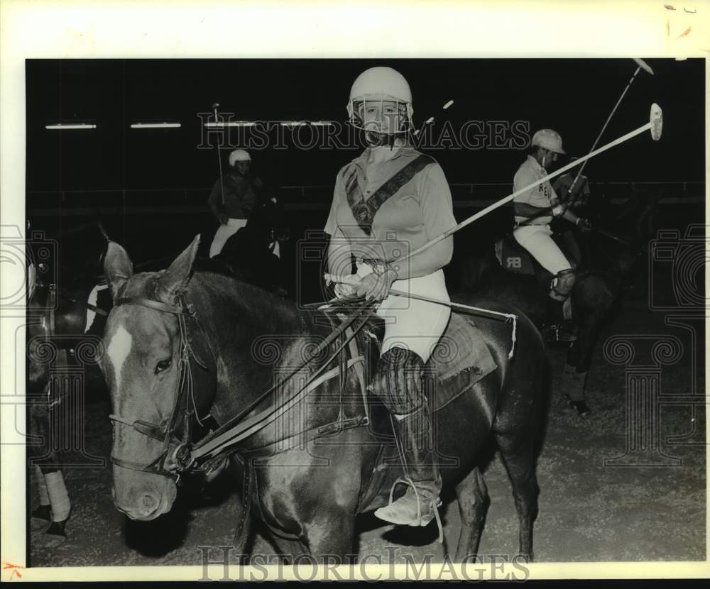 1986 Press Photo Polo champion Rachel Smith at San Antonio Rose Palace- Historic Images