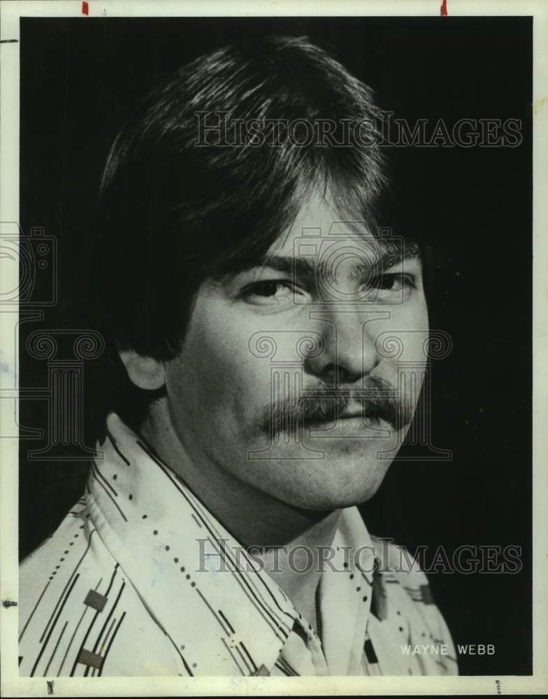 1981 Press Photo Professional bowler Wayne Webb - sas16350- Historic Images