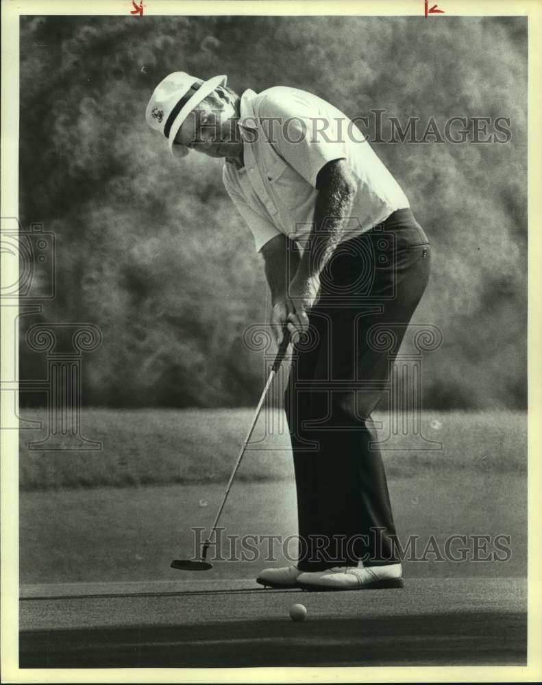 1983 Press Photo Golfer Jim Colbert plays the Texas Open - sas16564- Historic Images