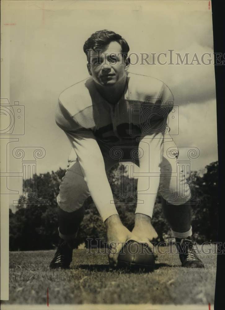 Press Photo A football center in his stance - sas16927- Historic Images