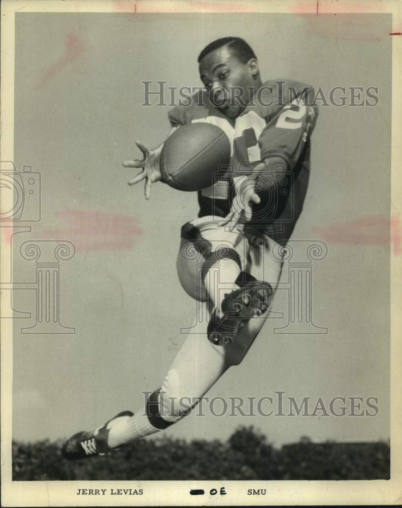 1968 Press Photo Southern Methodist football player Jerry Levias - sas17299- Historic Images
