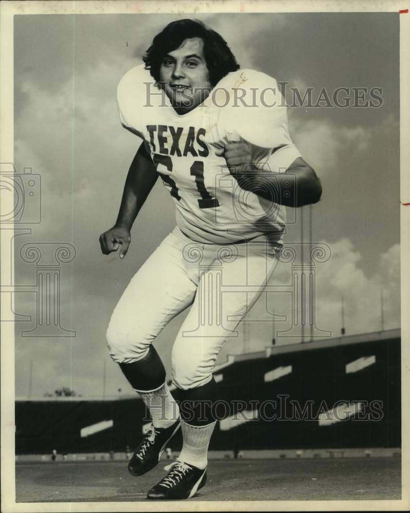 1975 Press Photo University of Texas football player David McLeod - sas17409- Historic Images