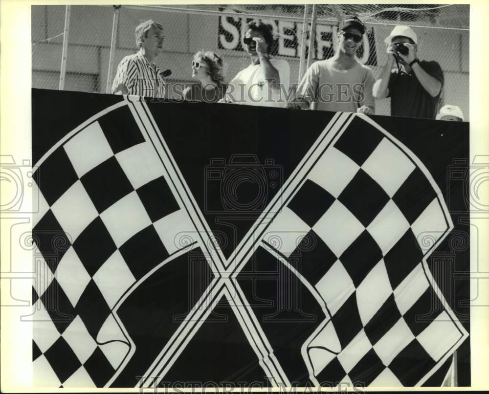 1989 Press Photo Fans watch the Camel Grand Prix from Arena parking garage ramp- Historic Images