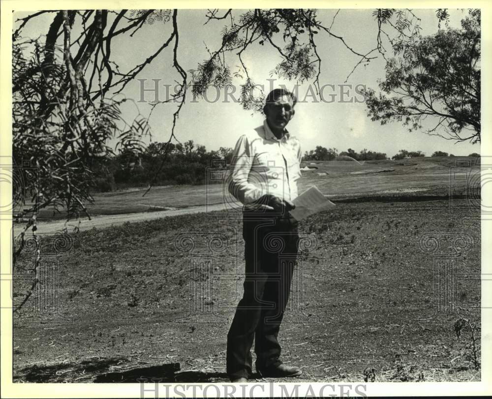 1989 Press Photo City Golf Operations Superintendent Nick Rodriguez - sas17873- Historic Images