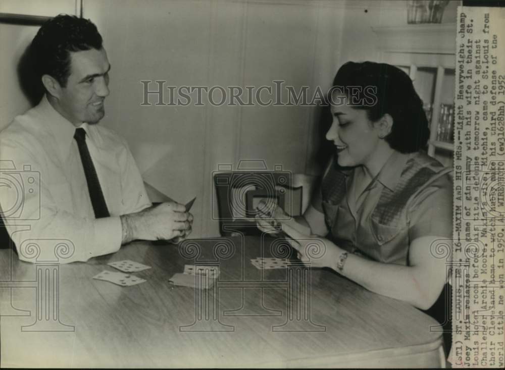 1952 Press Photo Boxing champion Joe Maxim and his wife, Mitchie - sas18165- Historic Images