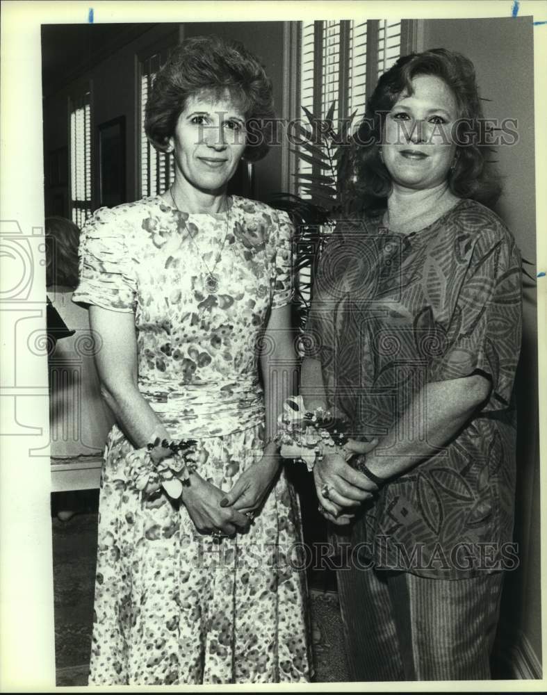 1990 Press Photo Doe Coben, Barbara Rutstein, Agudas Achim Sisterhood tea- Historic Images