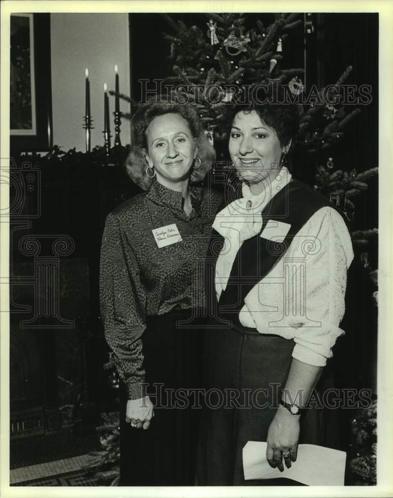 1988 Press Photo Carolyn Cole and Laura Warren, King William Association- Historic Images