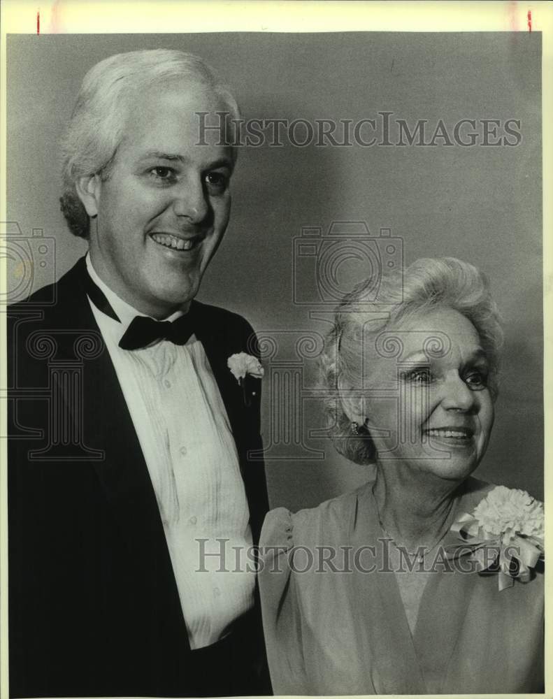 1986 Press Photo Judge John Cornyn and Theo Wickersham, Pink Elephant Ball- Historic Images