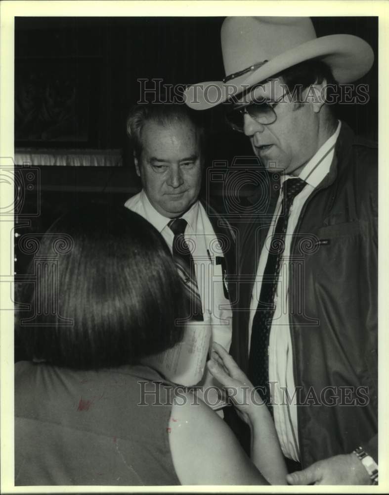 1989 Press Photo Bexar County sheriff Harlon Copeland, deputy chief M.R. Rose- Historic Images