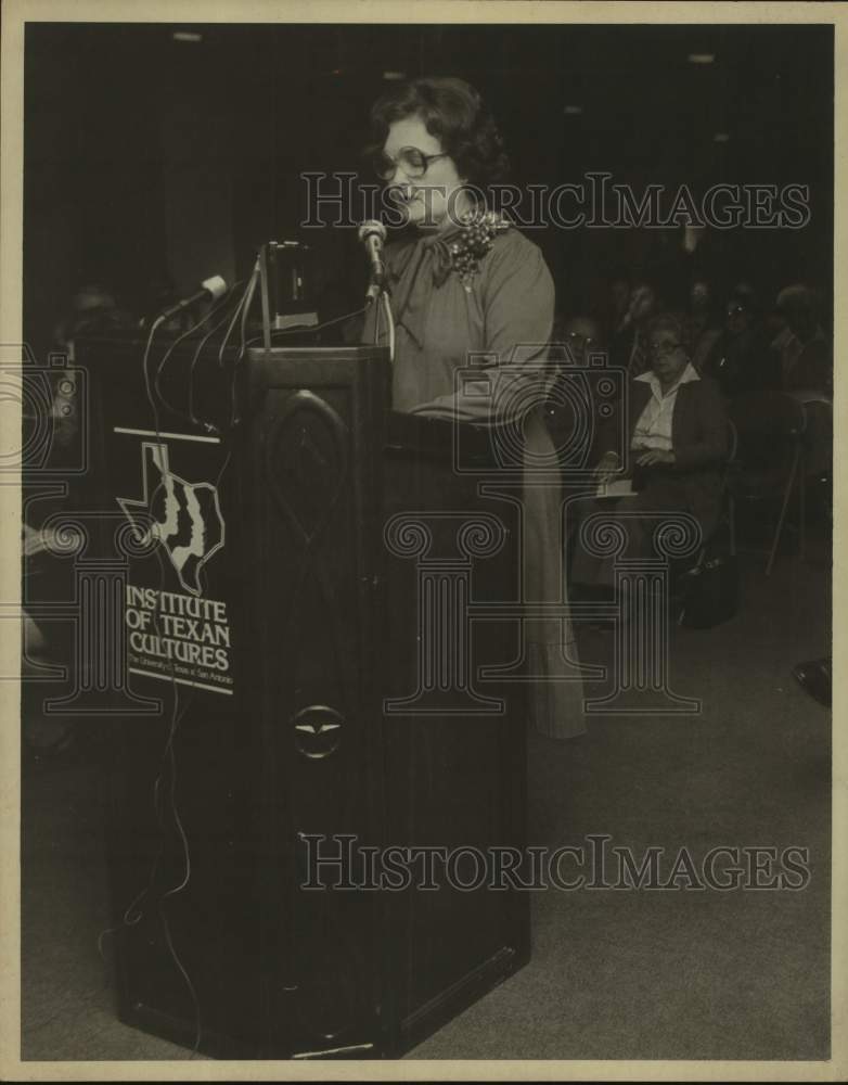 1978 Press Photo Mayor Lila Cockrell, Water Resources public hearing - sas18717- Historic Images