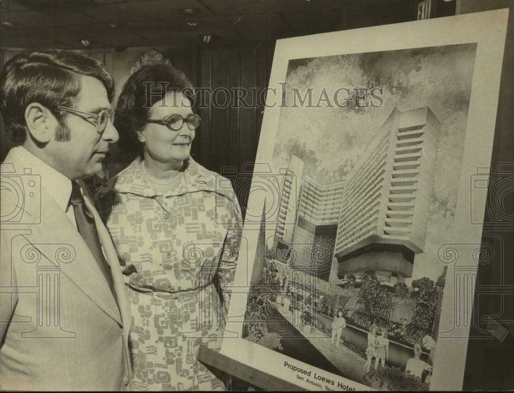 Press Photo Martin Weiss &amp; Mayor Lila Cockrell, Loews Hotel Proposal, Texas- Historic Images