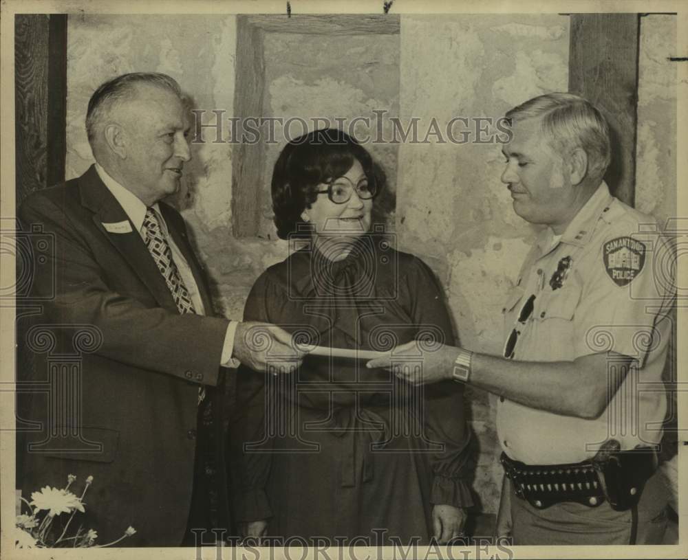 1978 Press Photo W.G. Conway, Mayor Lila Cockrell &amp; Captain Robert Johnston- Historic Images