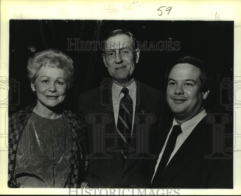 1988 Press Photo United Way Volunteers Eileen &amp; Elmer Crumrine &amp; Porter Loring- Historic Images