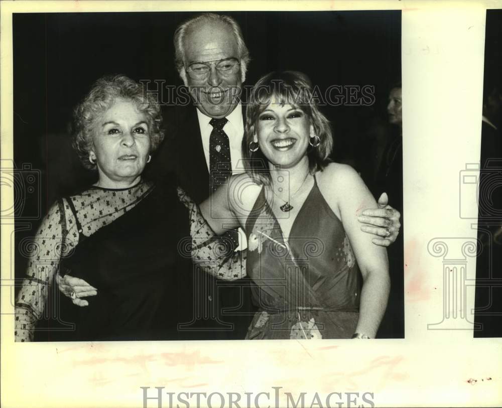 1983 Press Photo Leticia & Robert Cuellar & Sylvia Curth at Good Neighbor Ball- Historic Images