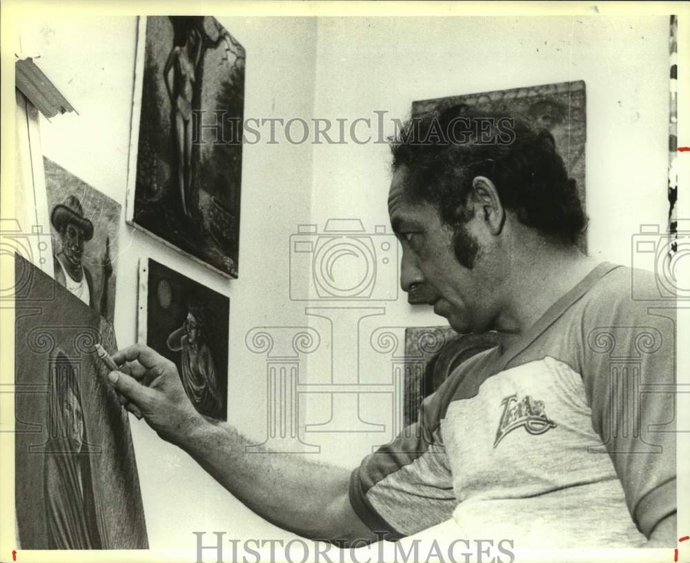 1983 Press Photo Artist Segio Cuevas Paints - sas19012- Historic Images