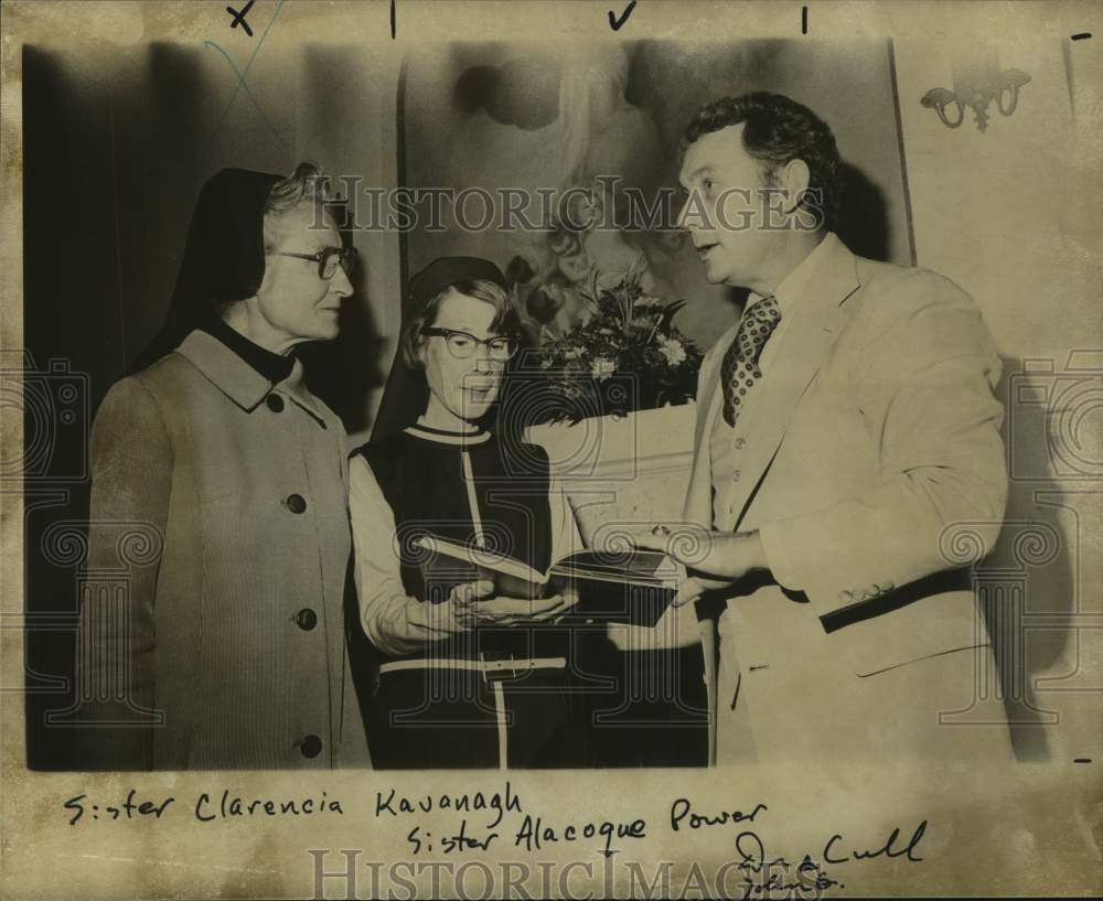 Press Photo Sister Clarencia Kavanagh, Sister Alacoque Power &amp; Dr. John Cull- Historic Images