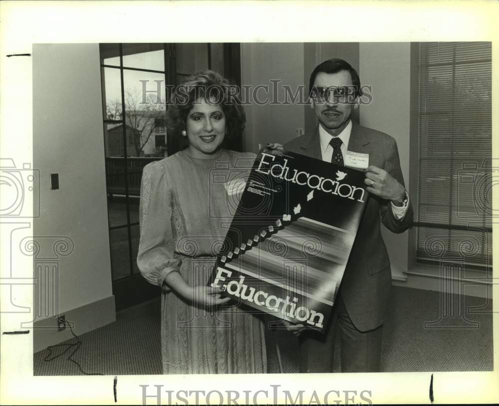 1987 Press Photo Elaine Coronado & Dr. Jude Valdez at H.E.B. Reception- Historic Images