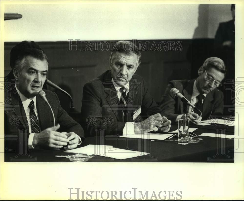 1984 Press Photo President Miguel De La Garza, C.O. Kilpatrick &amp; Edward Harte- Historic Images