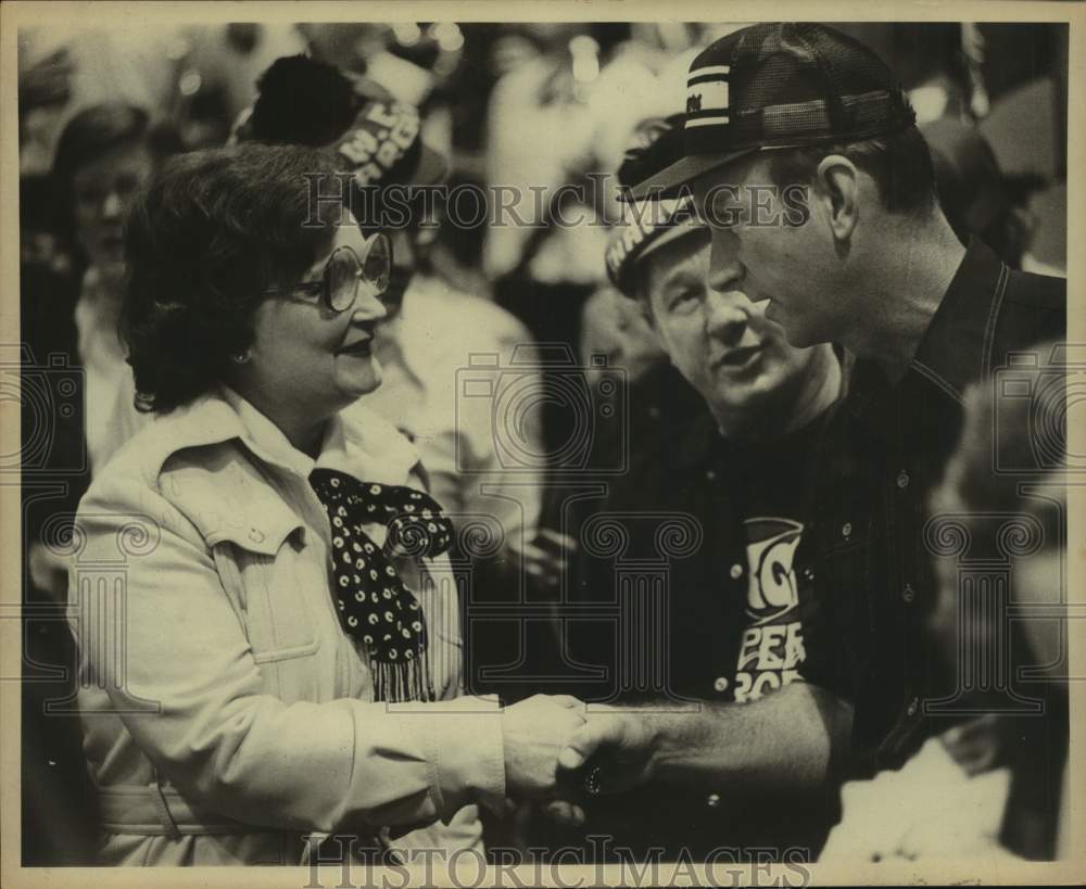 Press Photo Mayor Lila Cockrell, Robert Geisler &amp; Coach Jerry Comalander, Austin- Historic Images