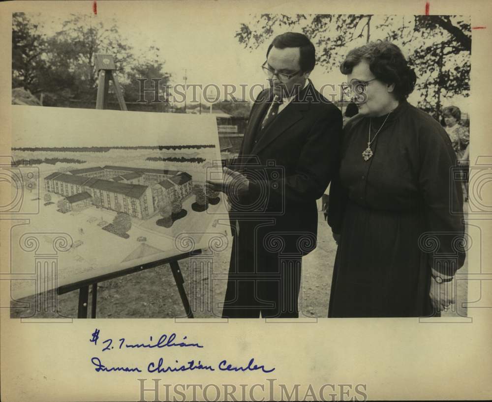 1979 Press Photo Dan Saucedo & Mayor Lila Cockrel at German Christian Center- Historic Images