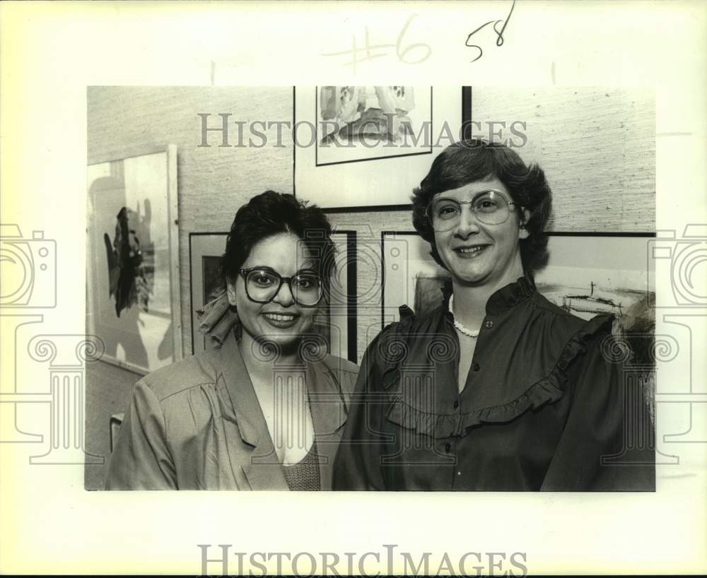 1987 Press Photo Tina De Rivera &amp; Merrilee Swinford of Artists&#39; Alliance- Historic Images