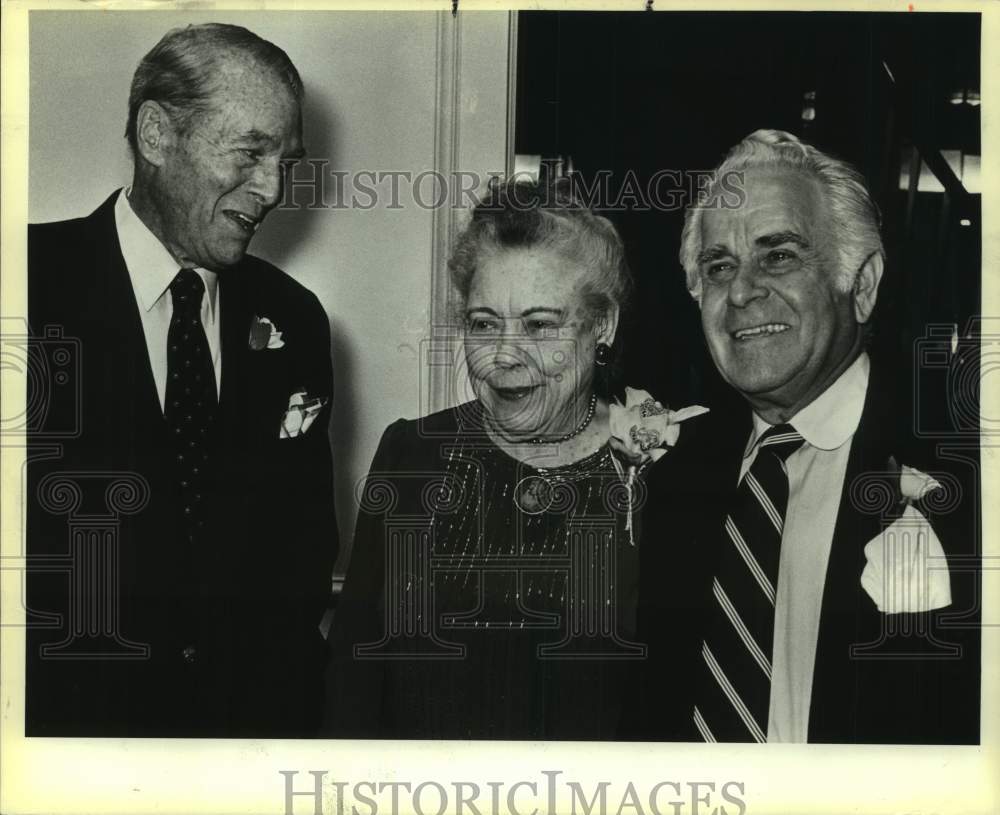 1985 Press Photo William Pahlmann, Maggie Cousins &amp; Jack O&#39;Connor at a Merienda- Historic Images