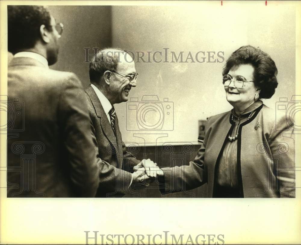 1988 Press Photo Lila Cockrell, Pat Legan &amp; Earl C. Hill - sas19334- Historic Images