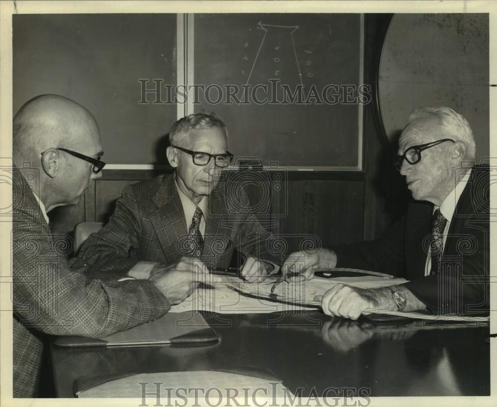 Press Photo Researchers Dr. Richard Smith, Charles Concordia &amp; W. Lyle Donaldson- Historic Images