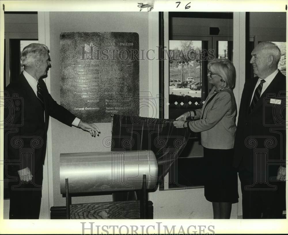 1988 Press Photo General Robert F. McDermott, Stephanie Coleman & Sam Pinnell- Historic Images