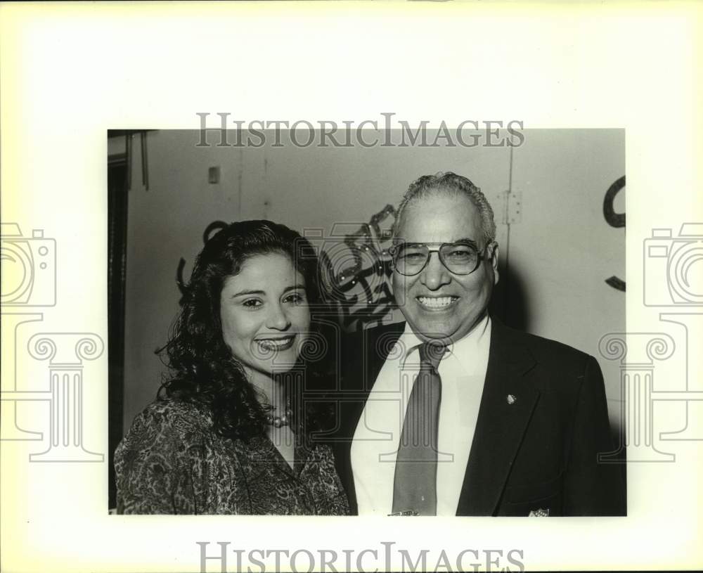 1987 Press Photo Celia &amp; Julio Delgado at Las Vegas Night, Fiesta Plaza- Historic Images