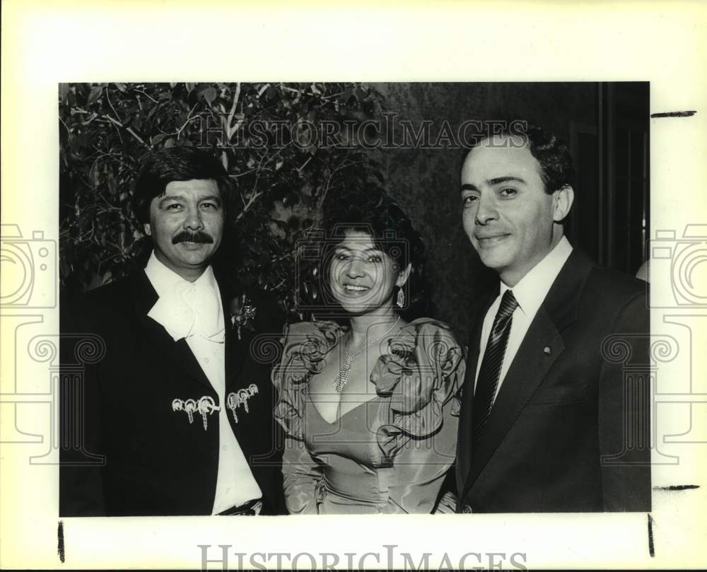 1987 Press Photo Blas & Barbara Jean Delgado & Jose Luis Suarez at Charros Baile- Historic Images