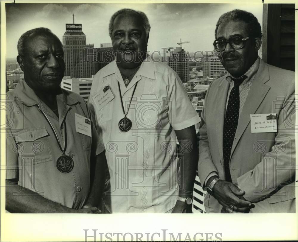 1986 Press Photo Colonels Milford Vaughn & Roy W. Burley & Dr. James DeClue- Historic Images