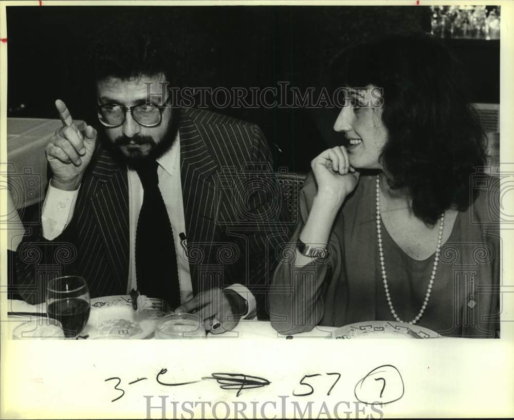 1986 Press Photo Fernando Curiel & Sara Martinez Graue at King Wah Restaurant- Historic Images