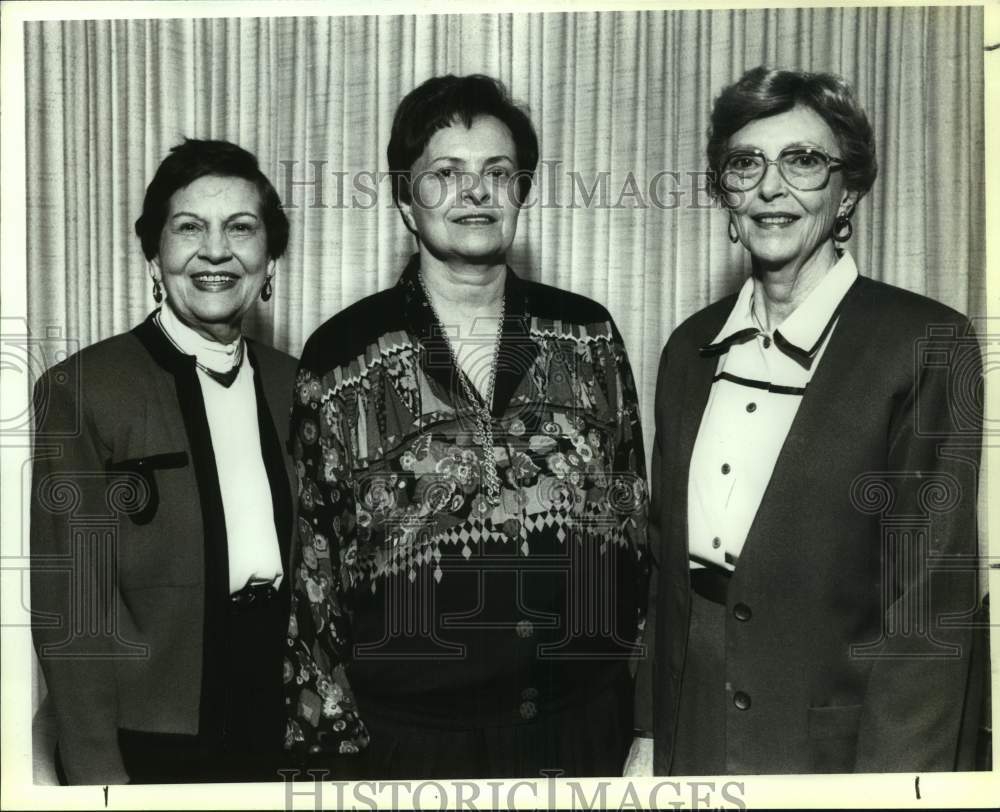 1990 Press Photo Ruby Lou Potts, Shirley Cooper &amp; Zela Davies Wood at Meeting- Historic Images