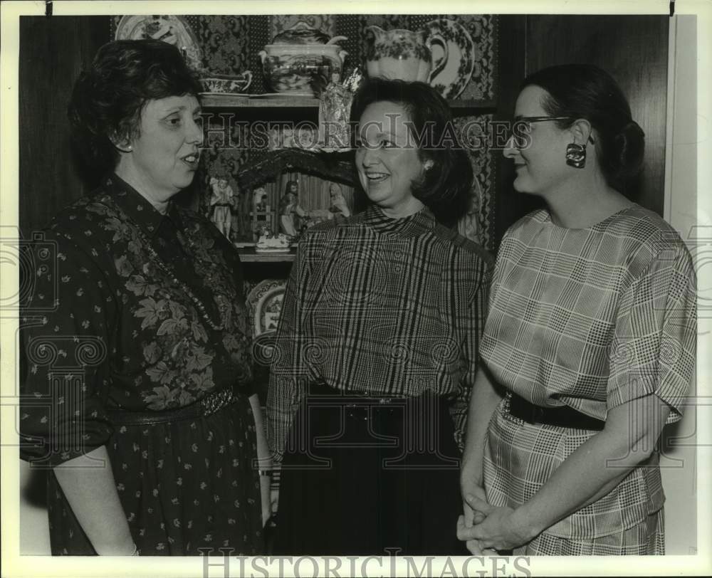 1990 Press Photo Betty Collins, Kit Stone &amp; Ann Boswell, San Antonio Panhellenic- Historic Images