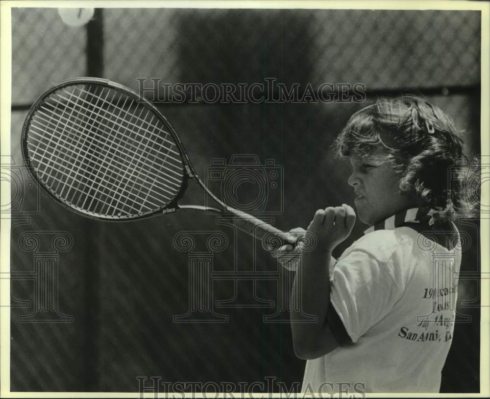 1986 Press Photo Tennis Player Robin Sewell Plays in Match at Texas Games- Historic Images