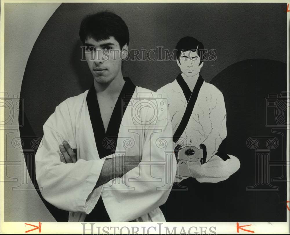 1986 Press Photo Olympic Karate Hopeful John Slaughter Poses at Dojo - sas20094- Historic Images