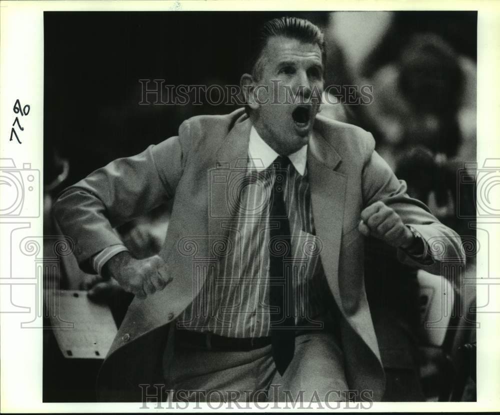 1990 Press Photo Denver Nuggets Basketball Head Coach Paul Westhead Yells Out- Historic Images