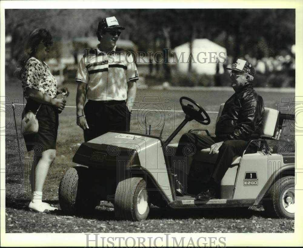 1994 Press Photo PGA Tournament Volunteer John Hall in Golf Cart With Others- Historic Images