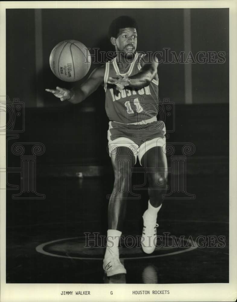 Press Photo Houston Rockets Basketball Player Jimmy Walker Passes Ball- Historic Images