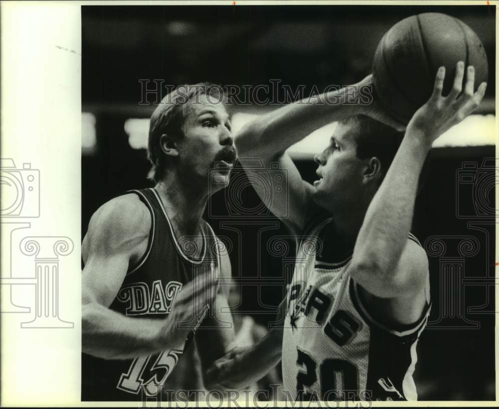 1987 Press Photo San Antonio Spurs &amp; Dallas Mavericks Play Baketball - sas20830- Historic Images