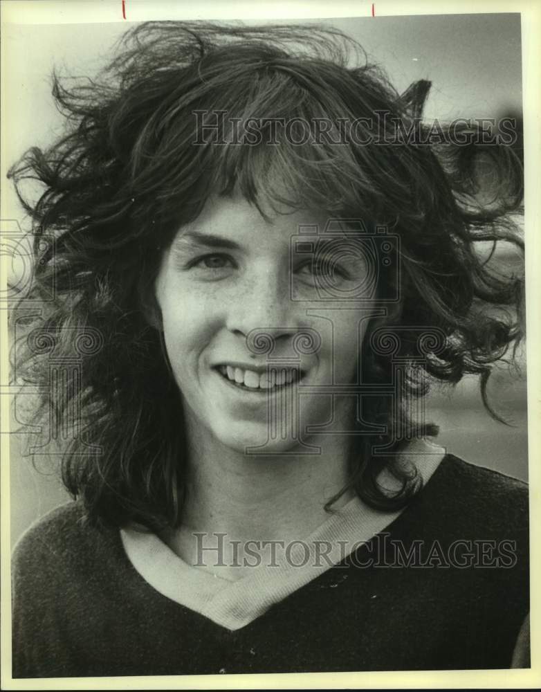 1983 Press Photo New Braunfels High School Runner Kim Whitaker - sas20969- Historic Images